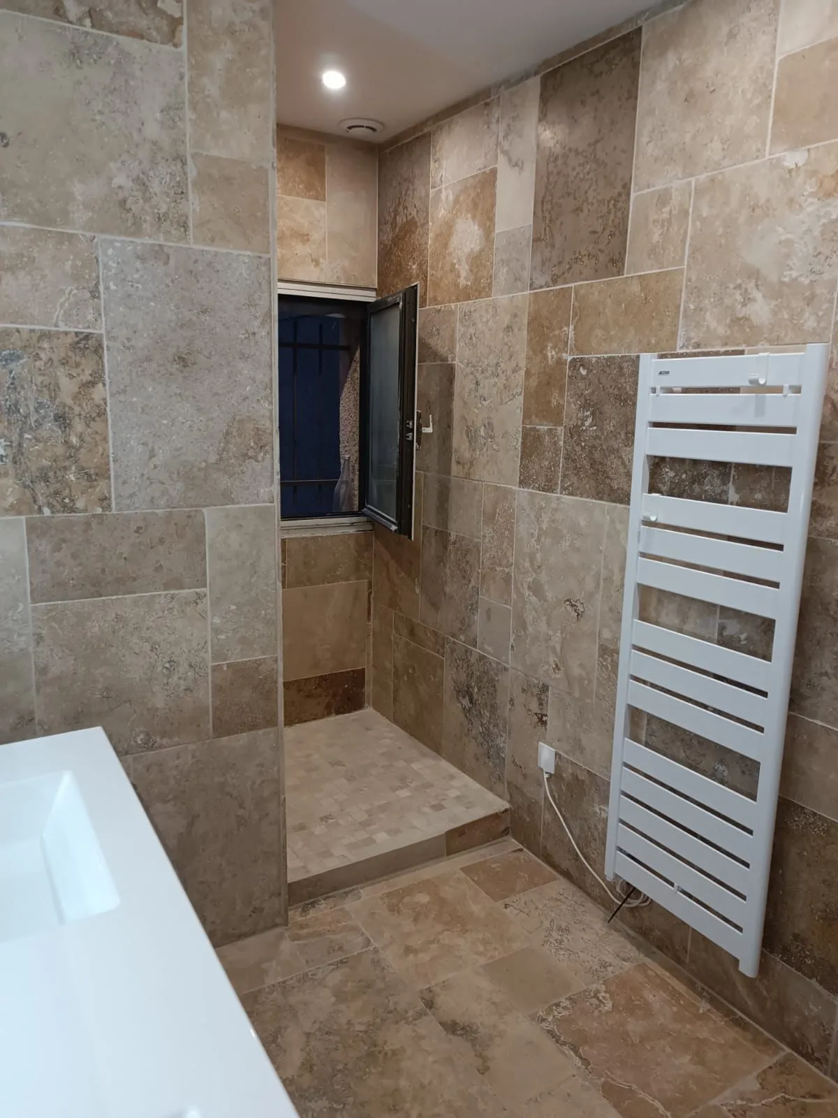 Pose de salle de bain - Photo 2